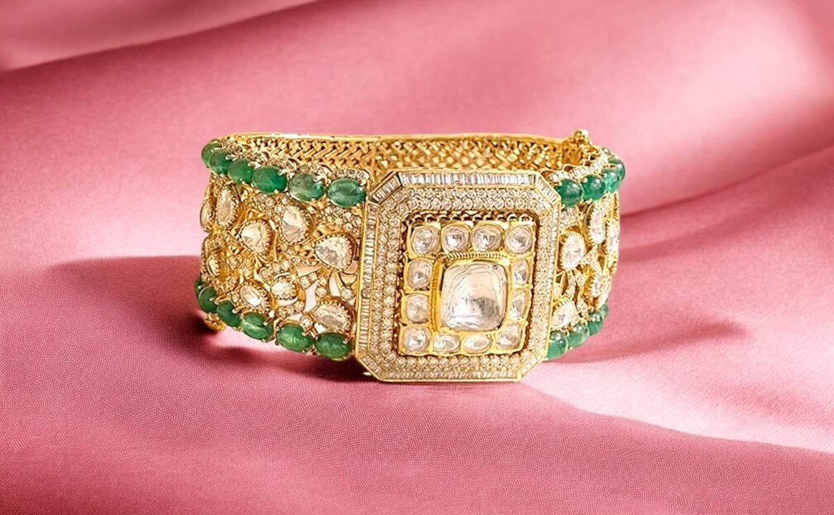 Jaipur Jewellery Shopping Guide: private consultation of emerald polki diamond bangle at Taparia Jewels