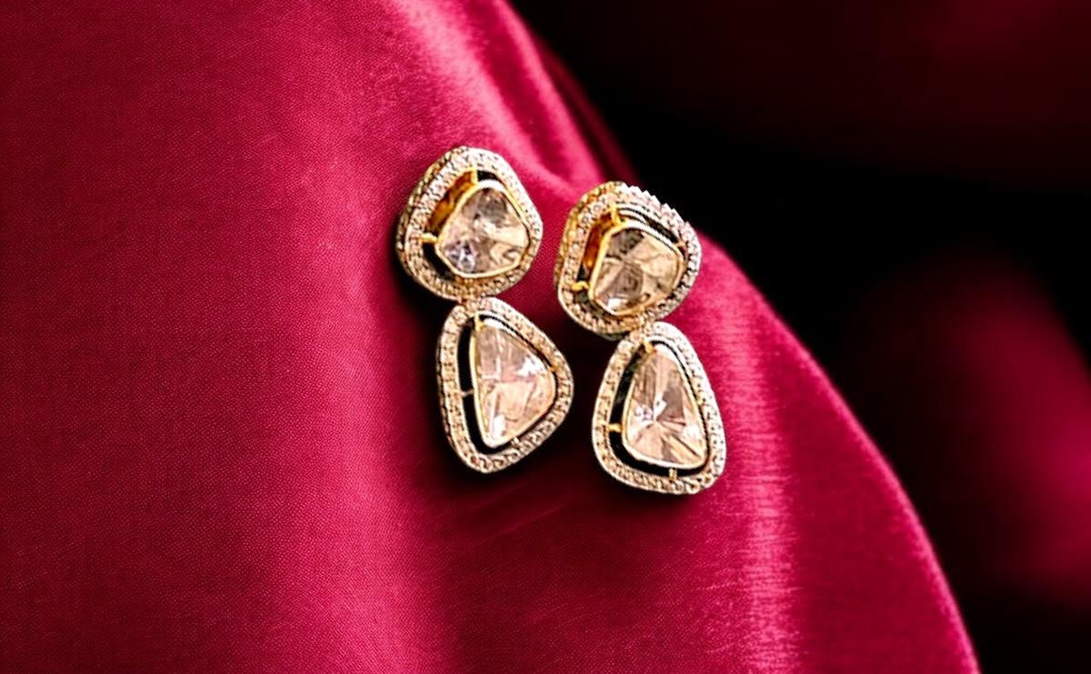 Anniversary Jewellery Jaipur: hand-crafted Polki diamond studs detail